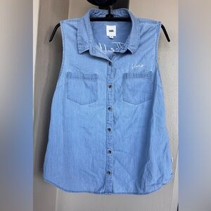 Vans Women Sleeveless Light Blue Denim Button Up Embroidered“Off The Wall”Medium